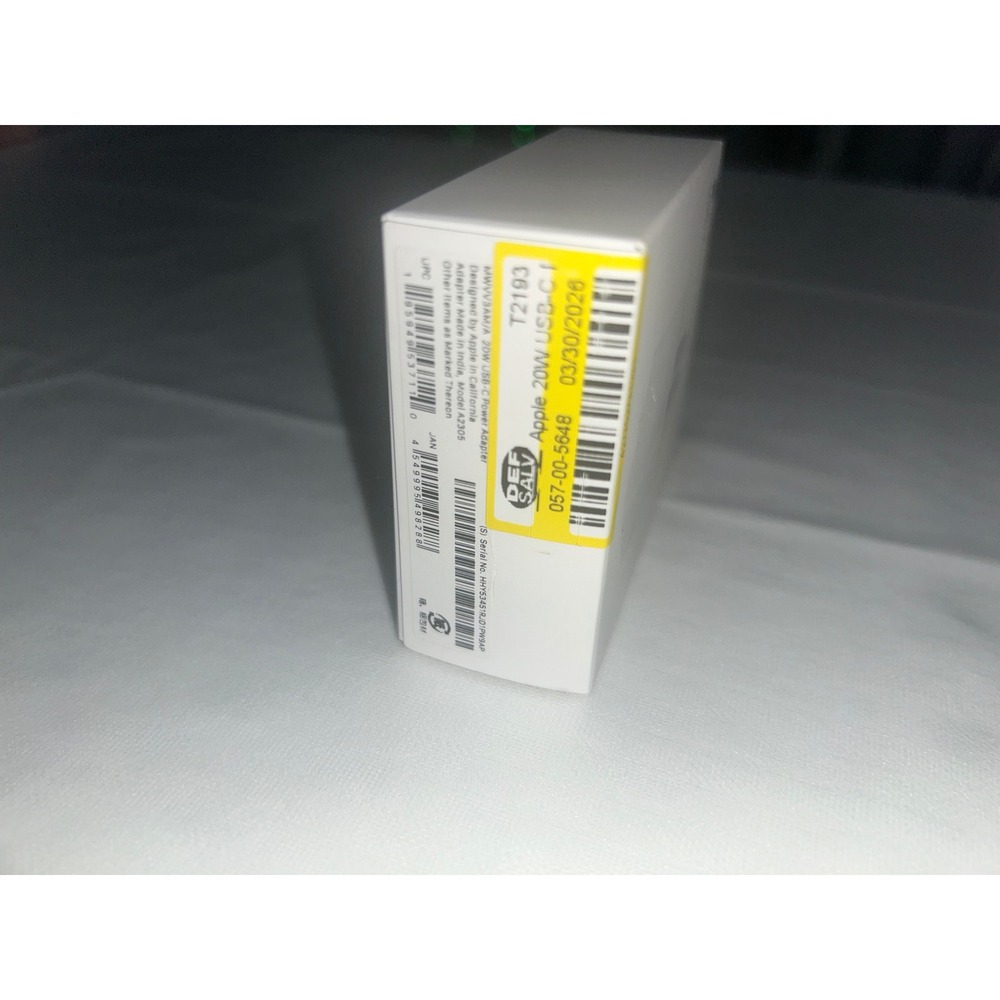 Apple 20W USB-C Power Adapter White Wall Charger Block A2305 MWV33AM/A - Picture 2 of 3